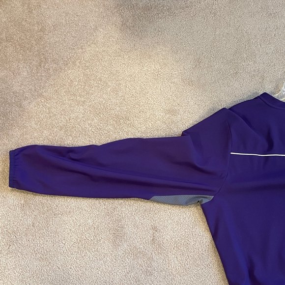 Men's Under Armour Windbreaker. - Picture 6 of 8